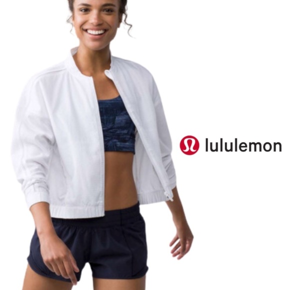 Lululemon Pack Light Bomber White - Size 8: P2P 20.5" - Picture 1 of 15